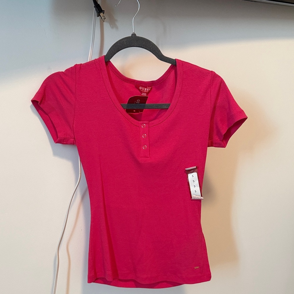 GUESS Fuchsia Short Sleeve Tee